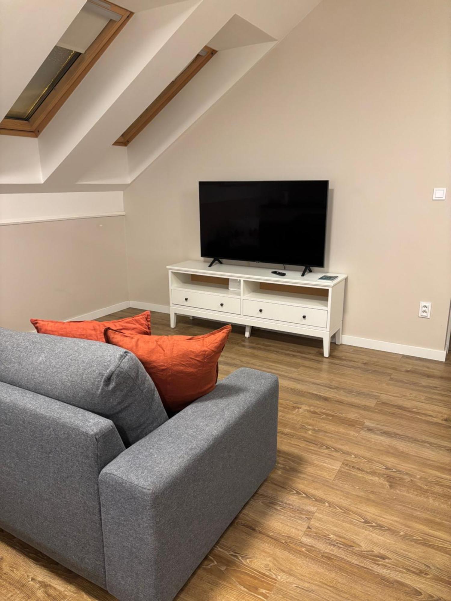 Apartmán New 4 - Self Check In, Free Parking Bratislava
